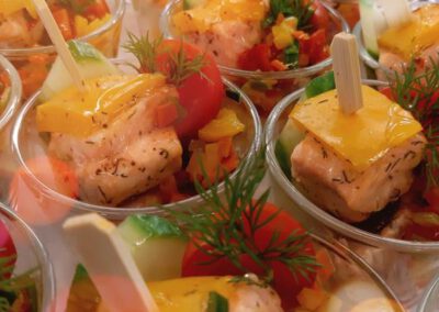 Salat mit Garnele im Glas