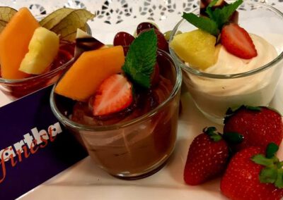 Martha' finest Visitenkarte und Desserts